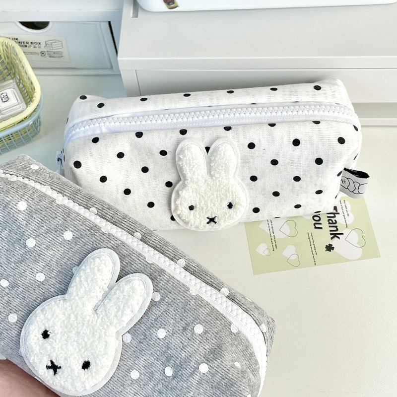 حافظة أقلام بتصميم أرنب ميفي ل - مراجعة Pencil Case Large وسعره